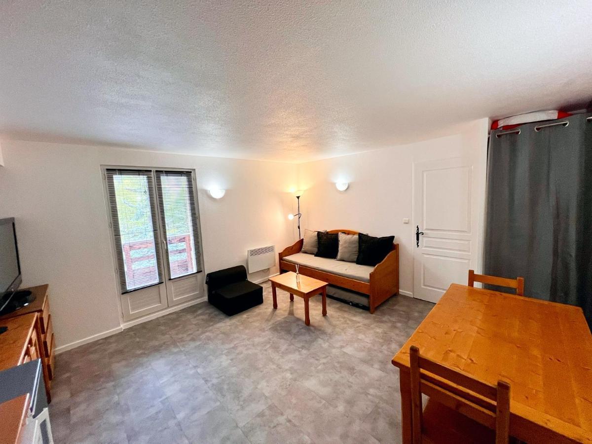 Vars, Appart Spacieux Renove 4 Couchages Dans Chalet Vars  Extérieur photo