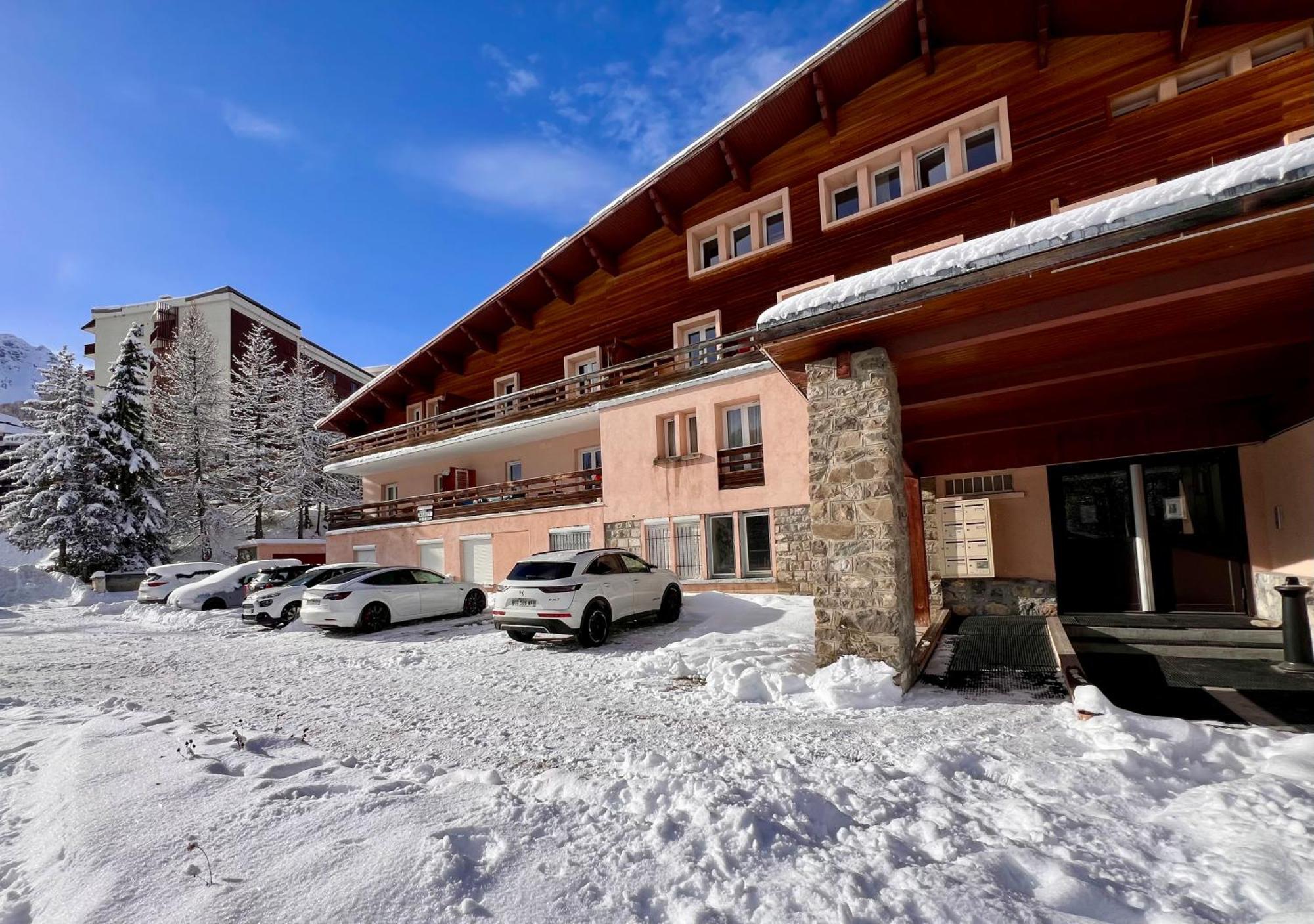 Vars, Appart Spacieux Renove 4 Couchages Dans Chalet Vars  Extérieur photo